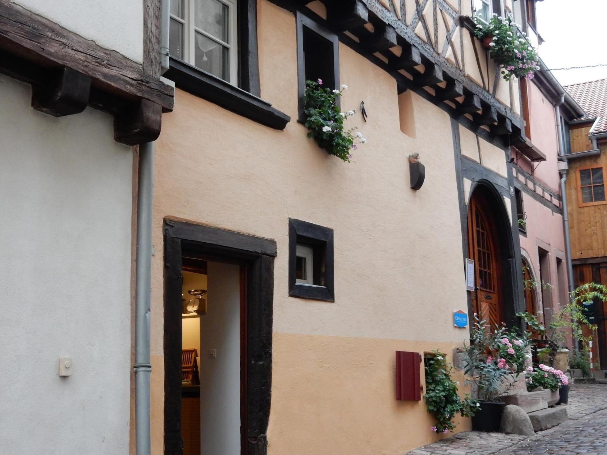 An Apartment In A 17Th Century Wine Grower S House Риквир Екстериор снимка