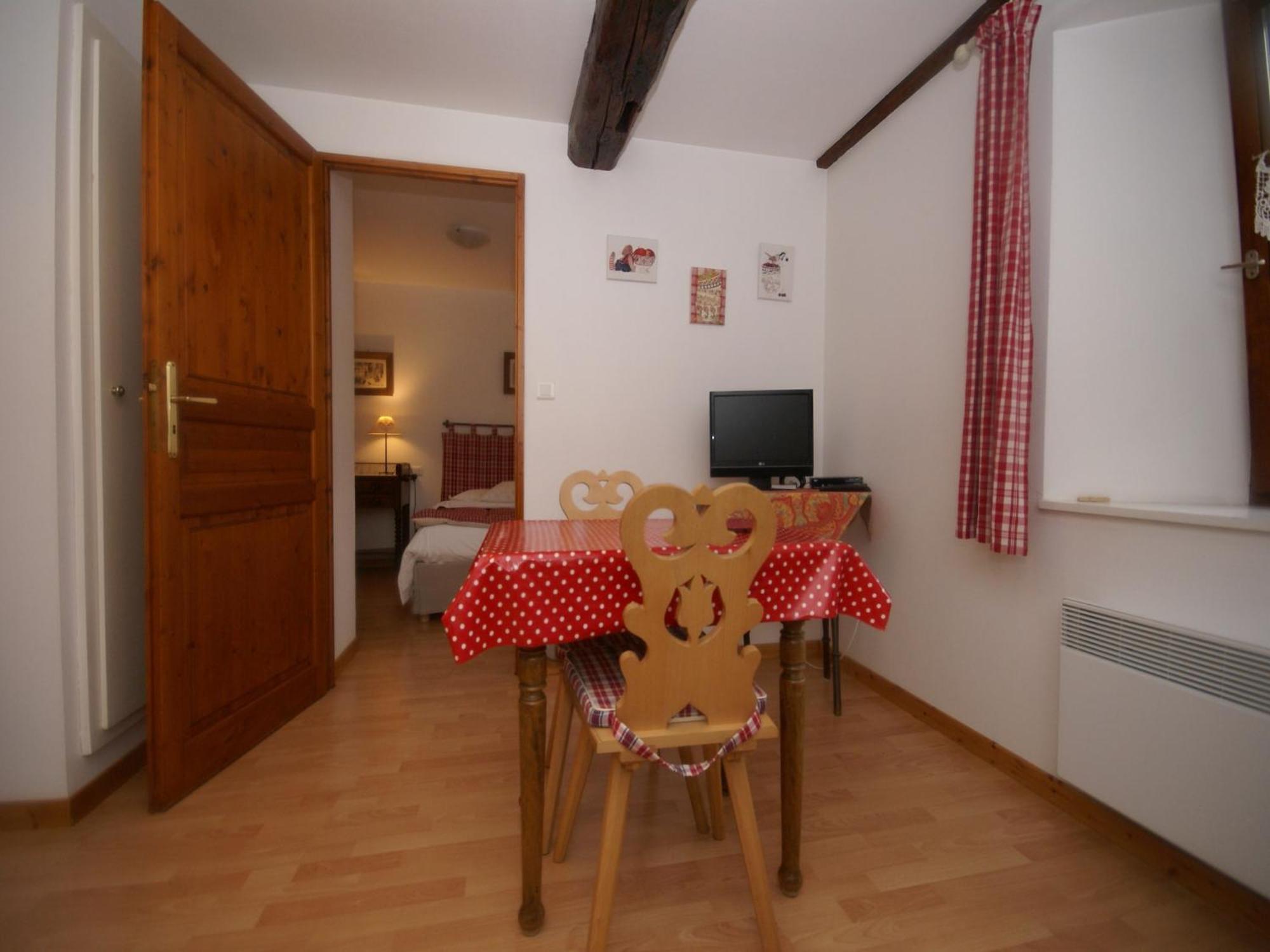An Apartment In A 17Th Century Wine Grower S House Риквир Екстериор снимка
